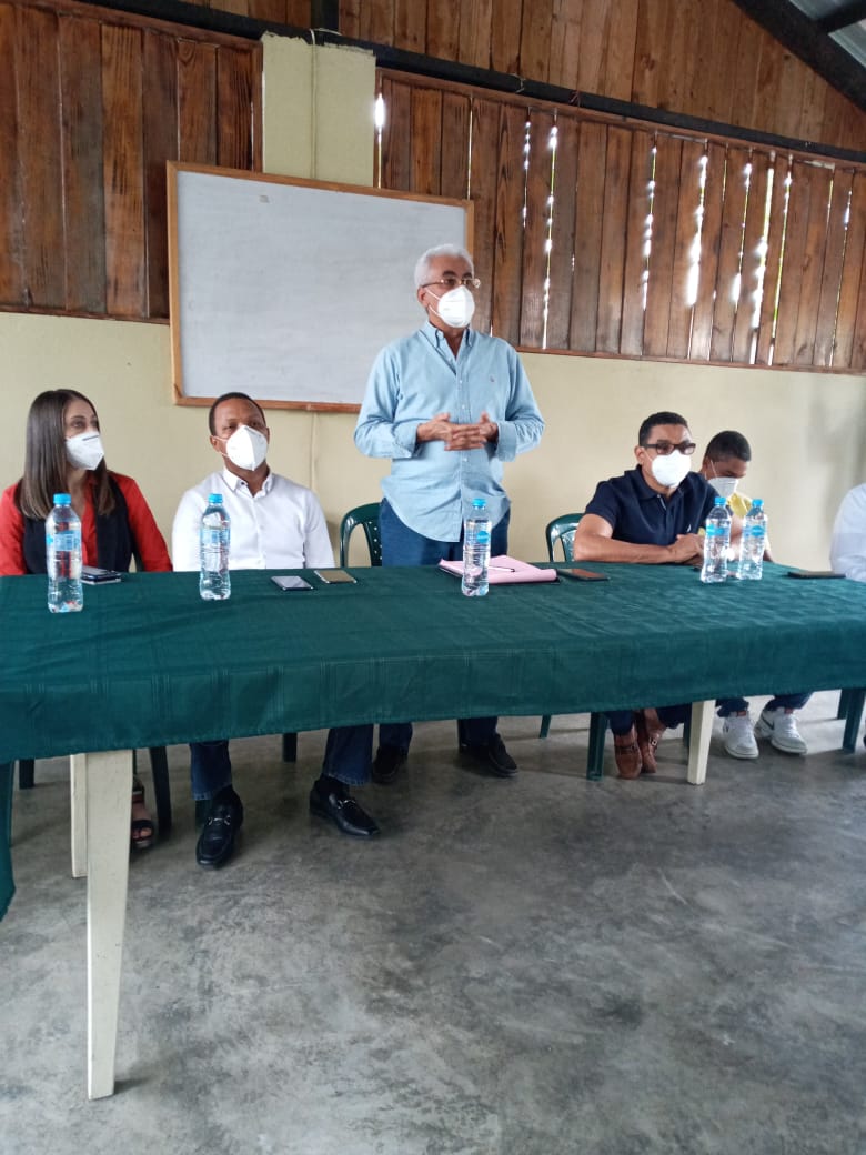 Ing. Martín Robles Administrador de la ETED Visita a Rancho Arriba